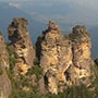 Im Hauptort Katoomba hat man vom 'Echo Point' einen herrlichen Blick auf die 'Three Sisters'.