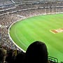 Ein abendliches Footy Match im 'G'. 100.000 Zuschauer bei Vollauslastung, heute nur 70.333.