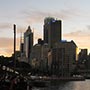 20:11 Uhr. Die Menschen stehen bis zum Circular Quay.