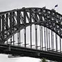 Am Hafen angekommen. Der erste Blick auf die Harbour Bridge.