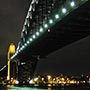 Sydney's Skyline mit dem Opera House, Circular Quay und der Harbour Bridge.