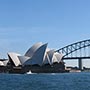 Blick auf Opera House und Bridge vom Macquarie's Point.
