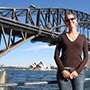 Harbour Bridge vor der Skyline der City.